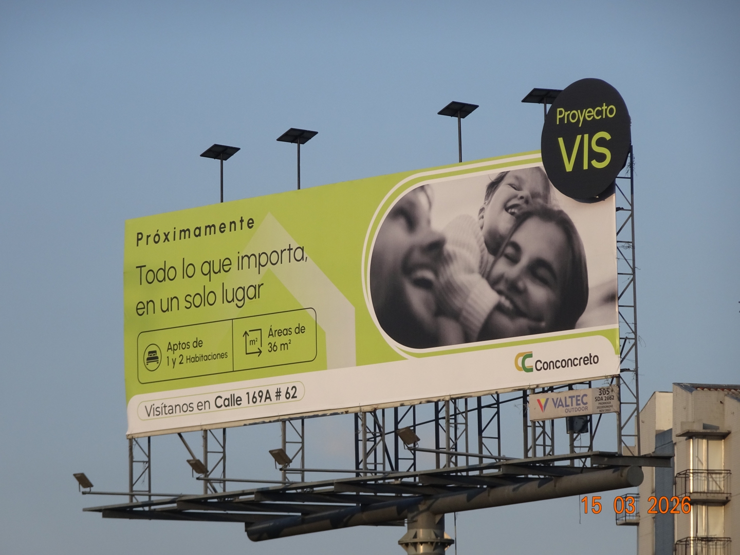 Vallas